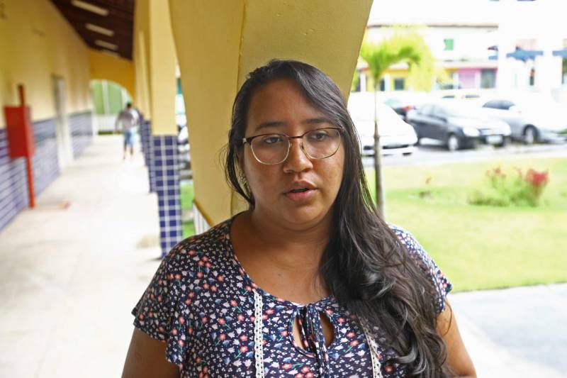 A aluna do 6º período do curso de Engenharia e Exploração do Petróleo da Universidade Federal do Pará (UFPA) e bolsista da Fapespa (Fundação Amazônia de Amparo a Estudos e Pesquisas), Rebeca Lima, 24 anos (foto), pretende com o conhecimento acadêmico contribuir com desenvolvimento econômico e social da região. Ela é aluna do campus de Salinópolis da UFPA.
FOTO: IGOR BRANDÃO / AG. PARÁ
DATA: 24.04.2018
SALINÓPOLIS - PARÁ <div class='credito_fotos'>Foto: IGOR BRANDÃO / AG. PARÁ | <a href='/midias/2018/originais/d2b70de1-81ba-4c9b-b456-5f1daf49127c.jpg' download><i class='fa-solid fa-download'></i> Download</a></div>