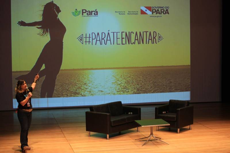 Publicom 2018. O Encontro de Comunicação ocorreu na segunda (11) e terça-feira (12), no Teatro do Sesi, em Belém, e reuniu centenas de participantes. Na foto, a jornalista Sônia Ferro, da organização do encontro.

FOTO: MÁCIO FERREIRA / AG. PARÁ
DATA: 12.06.2018
BELÉM - PARÁ <div class='credito_fotos'>Foto: MÁCIO FERREIRA/ AG. PARÁ   |   <a href='/midias/2018/originais/d3f5b2b2-97f2-4141-9a6f-a81181a1e170.jpg' download><i class='fa-solid fa-download'></i> Download</a></div>