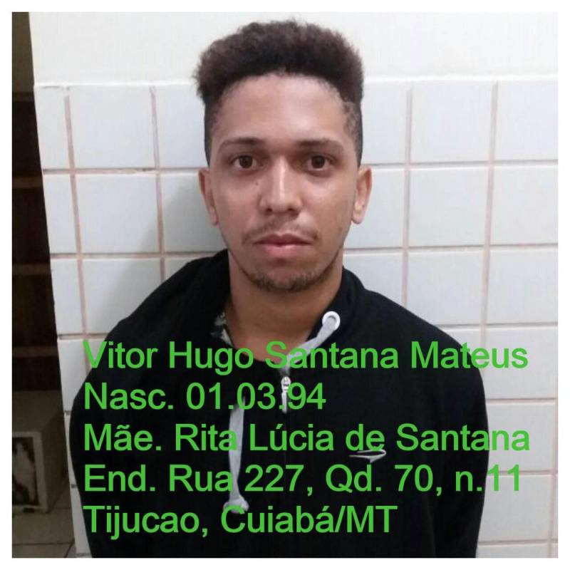 Policiais civis e militares evitaram o arrombamento de um banco no município de Jacundá, no sudeste paraense, prendendo cinco pessoas, na segunda-feira (26). Com os presos foi apreendido farto material usado em arrombamento de cofres e um aparelho eletrônico usado como bloqueador de sinais de telecomunicação. Os acusados foram transferidos para o município de Tucuruí, onde houve a autuação em flagrante nesta terça-feira (27), por associação criminosa. Eles irão responder também por crime de corrupção ativa, por terem oferecido dinheiro aos policiais militares para não serem presos. Na foto, o acusado Vítor Hugo Santana Mateus.
FOTO: ASCOM / POLÍCIA CIVIL
DATA: 27.03.2018
JACUNDÁ - PARÁ <div class='credito_fotos'>Foto: Ascom / Polícia Civil | <a href='/midias/2018/originais/d50b1639-539d-4560-9b66-9c019296fc3f.jpg' download><i class='fa-solid fa-download'></i> Download</a></div>