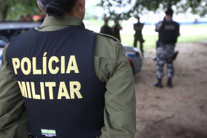 Em constante treinamento para melhor atender à população, a Polícia Militar do Pará (PMPA) promove o II Curso de Ações Preventivas Especializadas voltado para a Companhia Independente Especial de Polícia Assistencial (Ciepas). 25 policiais da Ciepas e mais 5 servidores de carreira da Fundação de Atendimento Sócio Educativo do Pará (Fasepa) participam do curso. Nele recebem instruções úteis de policiamento ostensivo e operacional, visando a eficácia e adequação do atendimento a grupos vulneráveis, com distinção à criança e adolescente em situação de risco e adolescentes em conflito com a lei, assim como mulheres atendidas pelo programa “Patrulha Maria da Penha”.
FOTO: MARCELO LELIS / AG. PARÁ
DATA: 02.05.2018
BELÉM - PARÁ <div class='credito_fotos'>Foto: Marcelo Lelis / Ag. Pará | <a href='/midias/2018/originais/d828e5bc-1e4c-4c4b-8435-5b9677f9b5bf.jpg' download><i class='fa-solid fa-download'></i> Download</a></div>