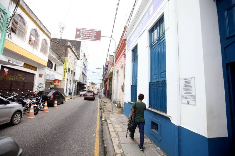 Criada há cerca de quatro anos na Cidade Velha, a base comunitária da Polícia Militar (PM) já apresenta uma expressiva redução no número de  crimes registrados na área e no entorno – Reduto e Campina, estimada em 30% pelo coronel Carlos Emílio, diretor de Polícia Comunitária da PM. 

FOTO: SIDNEY OLIVEIRA / AG. PARÁ
DATA: 25.05.2018
BELÉM - PARÁ <div class='credito_fotos'>Foto: Sidney Oliveira/Ag. Pará   |   <a href='/midias/2018/originais/d8f0a78c-ce99-4e54-9986-6ab5be646e02.jpg' download><i class='fa-solid fa-download'></i> Download</a></div>