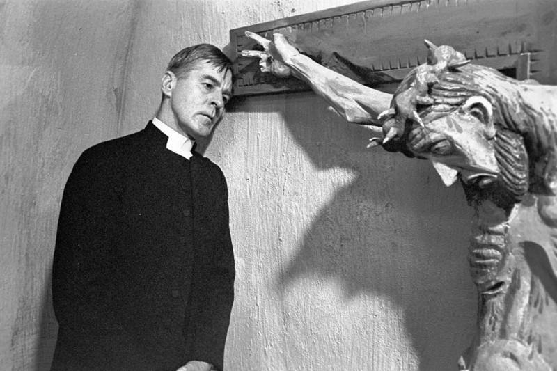 O Cineclube Alexandrino Moreira, da Casa das Artes, exibe neste domingo, 2, às 19h, o filme “Luz de Inverno”, do diretor sueco Ingmar Bergman. A sessão contará com um debate após a projeção, coordenada pelo presidente da Associação de Críticos de Cinema do Pará (ACCPA), Marco Antônio Moreira. A entrada é franca.

FOTO: DIVULGAÇÃO
DATA: 30.11.2018
BELÉM - PARÁ <div class='credito_fotos'>Foto: Divulgação   |   <a href='/midias/2018/originais/d934b993-5356-4db6-983e-2e2ddfe9c5ae.jpg' download><i class='fa-solid fa-download'></i> Download</a></div>