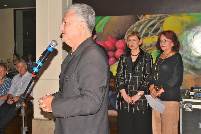 Autoridades, designers, empreendedores criativos e público em geral participaram do lançamento da nova Coleção de Produtos de Moda 2018/2019 e reinauguração do espaço comercial do Espaço São José Liberto (ESJL). Na ocasião, também foi exibido um fashion-film com direção artística de André Lima para apresentar as peças da nova coleção. Na foto, Hildegardo Nunes.

FOTO: ASCOM IGAMA / ESJL
DATA: 06.12.2018
BELÉM - PARÁ <div class='credito_fotos'>Foto: ASCOM IGAMA   |   <a href='/midias/2018/originais/d967bf6d-8a23-4a8b-9b36-97b759605c5d.jpg' download><i class='fa-solid fa-download'></i> Download</a></div>