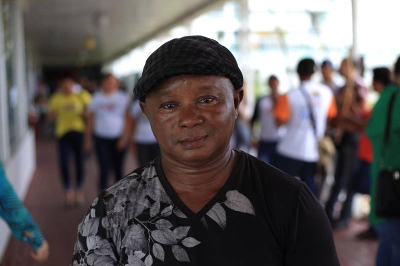 Com debates sobre representatividade, violência e racismo contra populações de matriz africana, quilombolas e indígenas, a IV Conferência Estadual de Promoção da Igualdade Racial foi aberta nesta terça-feira, 27, no Hotel Gold Mar, em Belém. Na fdoto, José Carlos Galiza, que faz parte da Coordenação Nacional das Comunidades Quilombolas (Conac).
FOTO: WAGNER ALMEIDA / ASCOM SEJUDH
DATA: 27.03.2018
BELÉM - PARÁ
<div class='credito_fotos'>Foto: Wagner Almeida/ Ascom Sejudh | <a href='/midias/2018/originais/da8e03bd-5ec3-4d32-acd7-b8e9b92e81b5.jpg' download><i class='fa-solid fa-download'></i> Download</a></div>