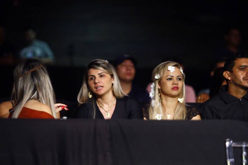 O mundo do MMA conheceu neste sábado os novos guerreiros paraenses. Dos 34 lutadores que entraram no octógono do Jungle Fight 93, 31 representaram o estado. Destaque para Ivanildo Monstrinho e Francisco Figueiredo, que conquistaram os cinturões interinos das categorias 57kg e 61kg, respectivamente, diante do público que lotou o Centro de Convenções da Amazônia – Hangar, com apoio da Secretaria de Estado de Esporte e Lazer.
FOTO: THIAGO GOMES / AG. PARÁ
DATA: 28.04.2018
BELÉM - PARÁ <div class='credito_fotos'>Foto: Thiago Gomes /Ag. Pará | <a href='/midias/2018/originais/dc7bafbc-589b-4134-b4c3-364078a9eb9b.jpg' download><i class='fa-solid fa-download'></i> Download</a></div>