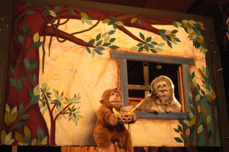 Para encerrar a temporada, a TV Cultura do Pará preparou uma programação especial. A emissora vai reexibir programas e documentários, do Núcleo de Documentários da Cultura, em mais de 35 horas de programação. O “Cultura Especial” terá uma hora da programação de domingo à sexta na grade da TV Cultura e exibições especiais em horários e dias alternativos para conteúdo inédito como o documentário “Nazaré Pereira no Caminho” e “Show 30 Anos Toni Soares”. Na foto, o programa infantil Catalendas.

FOTO: ASCOM / PORTAL CULTURA
DATA: 03.12.2018
BELÉM - PARÁ <div class='credito_fotos'>Foto: ASCOM / PORTAL CULTURA   |   <a href='/midias/2018/originais/dd94c3f7-b6fc-430e-a1ad-80b0e9b2865e.jpg' download><i class='fa-solid fa-download'></i> Download</a></div>