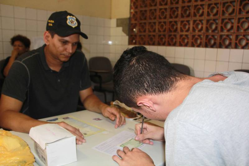 Projeto Estação Cidadania, do Governo do Estado, ontem (24), no espaço Apoena, em Ananindeua. A iniciativa tem como objetivo garantir direitos e promover a inclusão cidadã de adolescentes e jovens autores de atos infracionais, que cumprem medidas socioeducativas na Fundação de Atendimento Socioeducativo do Pará (Fasepa).
FOTO; ALBERTO PASSOS / ASCOM FASEPA
DATA: 24.04.2018
ANANINDEUA - PARÁ <div class='credito_fotos'>Foto: ALBERTO PASSOS/ ASCOM FASEPA | <a href='/midias/2018/originais/ddb29340-0262-4e86-943d-0da04b3de377.jpg' download><i class='fa-solid fa-download'></i> Download</a></div>