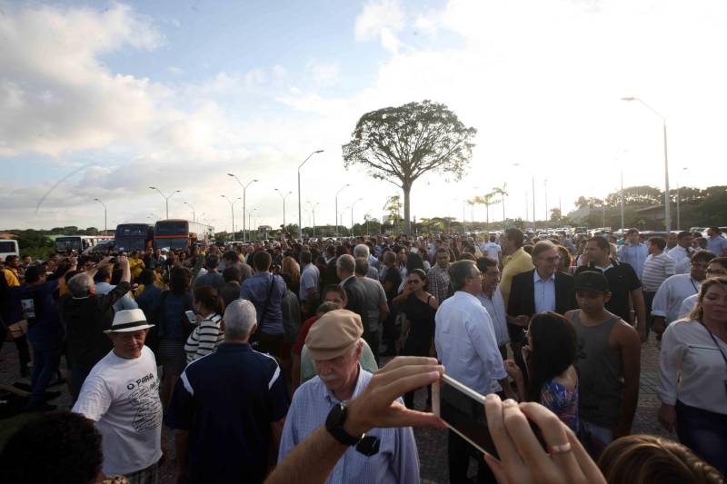 O Parque Estadual do Utinga (PEUt) o mais importante espaço de preservação e estudo da biodiversidade dentro da Região Metropolitana de Belém será reaberto à população a partir desta sexta,16, a partir das 16h30, com apresentações artísticas, com o Boi Veludinho, crianças do Pro Paz e a premiada Orquestra Sinfônica do Theatro da Paz. A apresentação será em um espaço ao ar livre e não será necessária a retirada de ingressos, por esse motivo, a recomendação é que o público chegue cedo, porque a entrada será fechada quando o espaço estiver lotado.
FOTO: SIDNEY OLIVEIRA / AG PARÁ
DATA: 16.03.2018
BELÉM - PARÁ <div class='credito_fotos'>Foto: Sidney Oliveira/Ag. Pará | <a href='/midias/2018/originais/e07c1aa3-29c1-43fe-a6c5-4b4f8acdb4f5.jpg' download><i class='fa-solid fa-download'></i> Download</a></div>