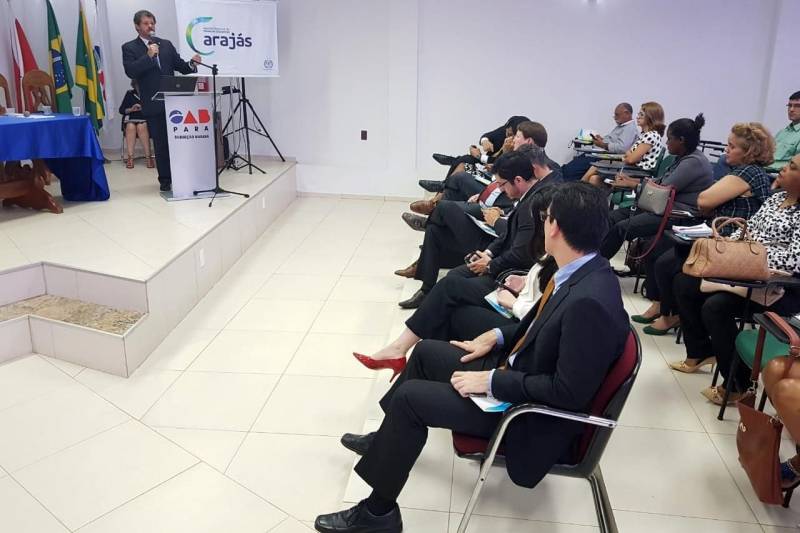 Após mais de um ano de amplo processo de construção coletiva, a Agenda Regional do Trabalho Decente de Carajás foi lançada pela Organização Internacional do Trabalho (OIT), pelo Ministério Público do Trabalho (MPT) e Tribunal Regional do Trabalho da 8ª Região (TRT 8), nesta terça-feira (24), no auditório da Ordem dos Advogados do Brasil (OAB) - Subseção Marabá.
FOTO: ASCOM CRGSP
DATA: 24.04.2018
MARABÁ - PARÁ <div class='credito_fotos'>Foto: ASCOM CRGSP | <a href='/midias/2018/originais/e2ffc73f-53c5-43d7-9af5-525ae8556928.jpg' download><i class='fa-solid fa-download'></i> Download</a></div>