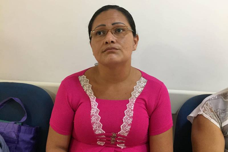 A manicure Daniela Souza, 32 anos (foto), sentiu esses problemas na pele há quase três anos, quando iniciou o tratamento no Hospital Jean Bitar para realização de cirurgia bariátrica. Nascida em Santa Bárbara do Pará (Região Metropolitana de Belém), ela chegou a pesar 178 quilos, desenvolveu diabetes e hipertensão, teve dificuldade para dormir, dores nas articulações e muito desconforto causado pela obesidade.
FOTO: ASCOM HJB
DATA: 14.02.2018
BELÉM - PARÁ <div class='credito_fotos'>Foto: ASCOM HJB | <a href='/midias/2018/originais/e31ef774-6d98-40df-87cb-6eedf48c5df3.jpg' download><i class='fa-solid fa-download'></i> Download</a></div>