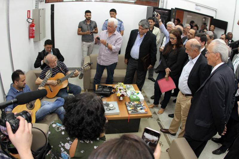 O Parque de Ciência e Tecnologia Guamá (PCT Guamá), em Belém, ganhou um novo prédio para solidificação das ações de incremento ao desenvolvimento socioeconômico do Estado, o Espaço Empreendedor. A cerimônia de inauguração, na quarta-feira (07), foi conduzida pelo governador Simão Jatene e o titular da Secretaria de Estado de Ciência, Tecnologia e Educação Profissional e Tecnológica (Sectet), Alex Fiúza de Mello.
FOTO: CRISTINO MARTINS / AG. PARÁ
DATA: 07.03.2018
BELÉM - PARÁ <div class='credito_fotos'>Foto: Cristino Martins/Ag. Pará | <a href='/midias/2018/originais/e3b52451-ca91-4571-9502-194746299bcb.jpg' download><i class='fa-solid fa-download'></i> Download</a></div>