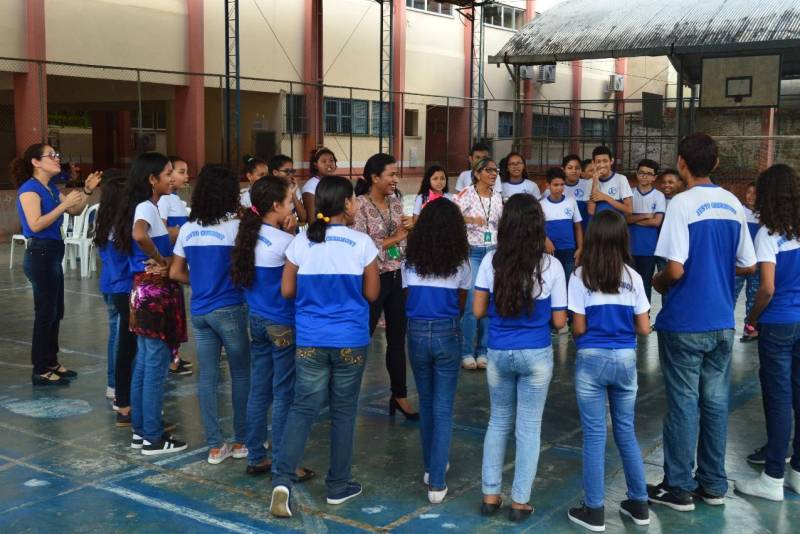 Contribuir para a conscientização sobre o uso sustentável dos recursos hídricos foi o objetivo da Secretaria de Estado de Meio Ambiente e Sustentabilidade (Semas) ao promover nesta quinta-feira uma palestra a alunos do 6º e 7º ano, da Escola Estadual de Ensino Fundamental e Médio Justo Chermont, em Belém, em comemoração ao Dia Mundial da Água - 22 de Março.
FOTO: ASCOM SEMAS
DATA:22.03.2018
BELÉM - PARÁ <div class='credito_fotos'>Foto: ASCOM SEMAS | <a href='/midias/2018/originais/e4980f38-d546-4c03-838c-41a9fbcccd23.jpg' download><i class='fa-solid fa-download'></i> Download</a></div>
