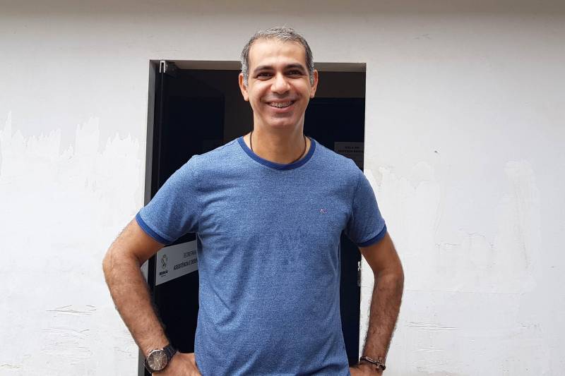 As três represas que se romperam devido à intensidade de chuvas no município de Redenção, no sul do Pará, foram vistoriadas por equipes da Defesa Civil Estadual e Municipal, Corpo de Bombeiros, Secretaria de Estado de Meio Ambiente e Sustentabilidade (Semas), Centro Regional de Governo do Sudeste do Pará e outros órgãos da Prefeitura local. Na foto, o empresário Walid Jawabri é um dos voluntários. 

FOTO: ASCOM CRGSP
DATA: 28.11.2018
REDENÇÃO - PARÁ <div class='credito_fotos'>Foto: ASCOM CRGSP   |   <a href='/midias/2018/originais/e907b493-6b26-44ff-87da-0b12aa0fabb2.jpg' download><i class='fa-solid fa-download'></i> Download</a></div>