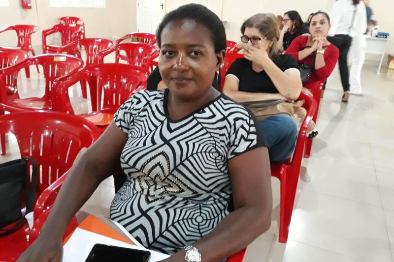 O Movimento pela valorização do Estatuto da Criança e do Adolescente (Mover) realizou nesta terça-feira, 8, o primeiro dia de discussão sobre o fortalecimento do sistema de garantia de direitos da criança e do adolescente, no centro de convenções de Altamira. Reunindo conselheiros tutelares, técnicos dos Centros de Referência Especializado de Assistência Social (Creas) e de Assistência Social (Cras), entre outros, o curso objetivou potencializar a política de atendimento. Na foto, Sônia Gama.
FOTO: ASCOM PRO PAZ
DATA: 08.05.2018
ALTAMIRA - PARÁ <div class='credito_fotos'>Foto: ASCOM PRO PAZ | <a href='/midias/2018/originais/ee6aa4e8-2e03-4e1c-940b-9e3e7f49288a.jpg' download><i class='fa-solid fa-download'></i> Download</a></div>
