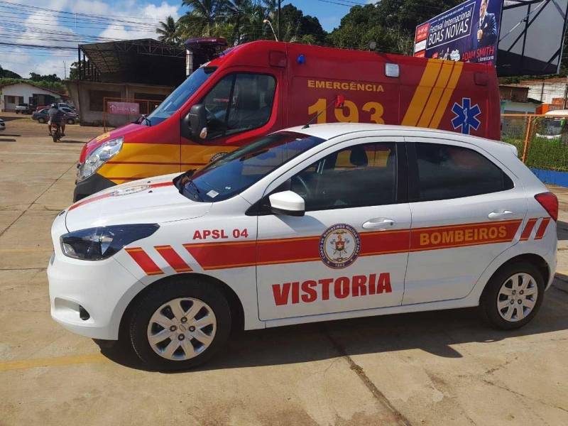 Durante a cerimônia também foram entregues dois veículos (foto) à Superintendência do Sistema Penitenciário do Estado (Susipe) para transporte de presos, para atendimento na região Carajás, sendo uma para Parauapebas e outro para o município de Marabá. Os veículos são usados na movimentação de custodiados para audiências com a Justiça, entre outros serviços operacionais.
FOTO: KÉLIA SANTOS / ASCOM CRGSP
DATA: 19.05.2018
PARAUAPEBAS - PARÁ <div class='credito_fotos'>Foto: KÉLIA SANTOS / ASCOM CRGSP | <a href='/midias/2018/originais/efea2ee8-2e68-4e00-a218-a2ce8dc036cb.jpg' download><i class='fa-solid fa-download'></i> Download</a></div>