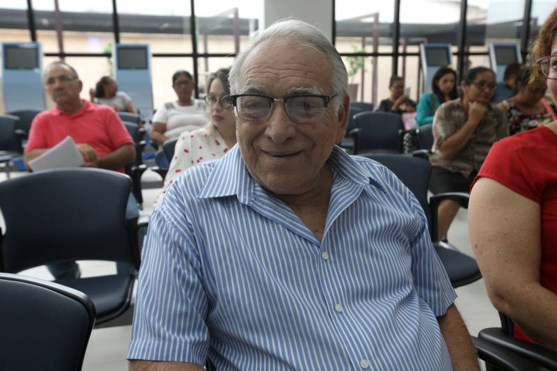 Para assegurar uma gestão eficiente e transparente dos fundos de previdência estadual e garantir a concessão e a manutenção dos benefícios previdenciários, sempre priorizando a proteção do servidor público e de sua família, o governo estadual investe no processo de reestruturação do Instituto de Gestão Previdenciária do Estado do Pará (Igeprev). Também usuário do Igeprev, Heitor Raiol (foto) é militar aposentado pela Polícia Militar.

FOTO: CARLOS SODRÉ / AG. PARÁ
DATA: 01.12.2018
BELÉM - PARÁ <div class='credito_fotos'>Foto: CARLOS SODRÉ / AG. PARÁ    |   <a href='/midias/2018/originais/eff08a58-28be-4621-b27a-c115c2e4f92f.jpg' download><i class='fa-solid fa-download'></i> Download</a></div>