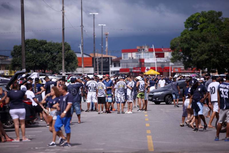 O Clube do Remo venceu o Paysandu por 2 a 1 na tarde deste domingo, partida realizada no Estádio Mangueirão, e largou na frente pelo título do Campeonato Paraense de 2018.
FOTO: THIAGO GOMES / AG. PARÁ
DATA: 01.04.2018
BELÉM - PARÁ <div class='credito_fotos'>Foto: Thiago Gomes /Ag. Pará | <a href='/midias/2018/originais/f015e16e-257b-4388-a26b-b12adbacf42f.jpg' download><i class='fa-solid fa-download'></i> Download</a></div>