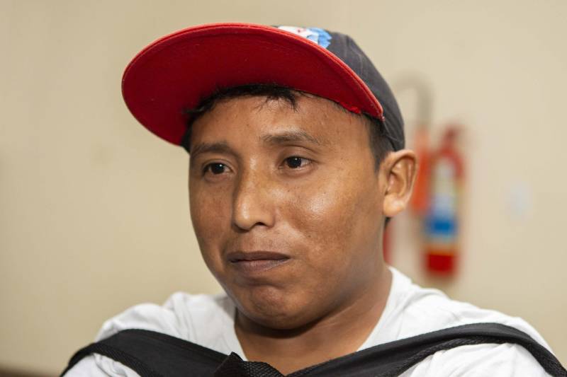 Reunião do Grupo de trabalho (GT) de educação, projeto Kuarika Naruki, para capacitação e acolhimento de povos Warao no Estado. O encontro foi realizado na tarde desta segunda-feira, 11, no auditório da Ueafto, CCBS/UEPA, em Belém.

Na foto, José Cedeño Velenzuela.

FOTO: NAILANA THIELY / ASCOM UEPA
DATA: 11.06.2018
BELÉM - PARÁ <div class='credito_fotos'>Foto: Nailana Thiely / Ascom Uepa   |   <a href='/midias/2018/originais/f0c57085-0f3b-403f-830e-f329de2656b4.jpg' download><i class='fa-solid fa-download'></i> Download</a></div>