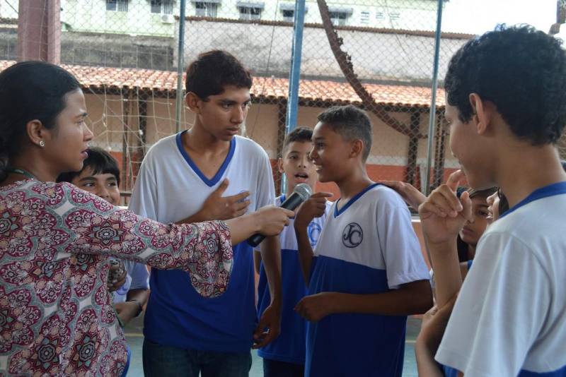 Contribuir para a conscientização sobre o uso sustentável dos recursos hídricos foi o objetivo da Secretaria de Estado de Meio Ambiente e Sustentabilidade (Semas) ao promover nesta quinta-feira uma palestra a alunos do 6º e 7º ano, da Escola Estadual de Ensino Fundamental e Médio Justo Chermont, em Belém, em comemoração ao Dia Mundial da Água - 22 de Março.
FOTO: ASCOM SEMAS
DATA:22.03.2018
BELÉM - PARÁ <div class='credito_fotos'>Foto: ASCOM SEMAS | <a href='/midias/2018/originais/f22bd95c-943a-471c-9ec9-d31a03d49866.jpg' download><i class='fa-solid fa-download'></i> Download</a></div>