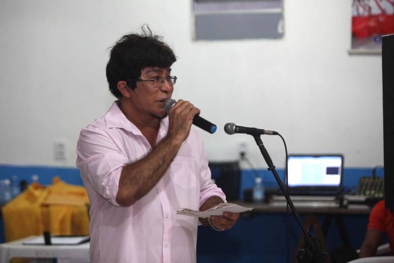 Em Tracuateua, o evento ocorreu no Salão da Marujada. O prefeito Tamariz Cavalcante (foto) comentou o trabalho da prefeitura realizado na área de saúde, e que os 4 km de asfaltamento irão contribuir com outra reivindicação dos moradores do município.
FOTO: SIDNEY OLIVEIRA / AG. PARÁ
DATA: 14.06.2018
TRACUATEUA - PARÁ <div class='credito_fotos'>Foto: Sidney Oliveira/Ag. Pará | <a href='/midias/2018/originais/f441a52f-a6a2-45db-8bcd-7b5f82e934bf.jpg' download><i class='fa-solid fa-download'></i> Download</a></div>