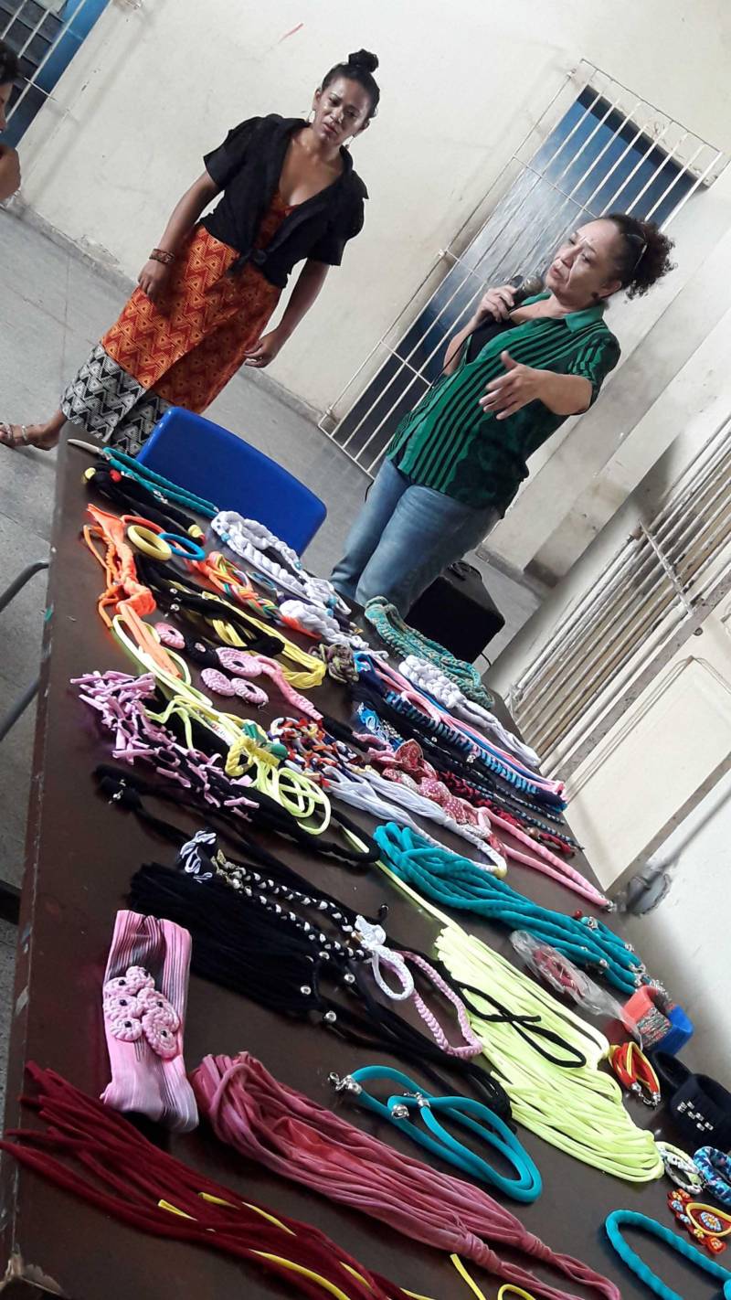 A Escola Estadual General Gurjão, no bairro da Cidade Velha, encontrou uma maneira expressiva para valorizar a cultura e história do povo negro neste 20 de novembro, Dia Nacional da Consciência Negra. A partir das 14 horas desta terça-feira (20), a escola sediará a exposição “Minha Essência Humana”, que reúne fotos nas quais 15 alunas, professoras e servidoras da “General Gurjão”, aparecem com indumentárias típicas da cultura afro-brasileira.

FOTO: DIVULGAÇÃO
DATA: 19.11.2018
BELÉM - PARÁ <div class='credito_fotos'>Foto: ASCOM SEDUC   |   <a href='/midias/2018/originais/f44f9a27-72da-4b2d-b8e1-22119895fded.jpg' download><i class='fa-solid fa-download'></i> Download</a></div>