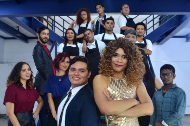 Estreia nesta terça-feira, 29, o espetáculo musical “Fábrica de Sonhos”, resultado do Laboratório de Artes Cênicas desenvolvido nas Oficinas Curro Velho da Fundação Cultural do Pará. A apresentação será gratuita, até o dia 31 de maio, sempre às 19h30, com entrada franca no Teatro Experimental Waldemar Henrique.

FOTO: AGILSON LOBATO / ASCOM FCP
DATA: 28.05.2018
BELÉM - PARÁ <div class='credito_fotos'>Foto: AGILSON LOBATO / ASCOM FCP   |   <a href='/midias/2018/originais/f61362c3-573e-4282-bb5f-ff62697e276b.jpg' download><i class='fa-solid fa-download'></i> Download</a></div>