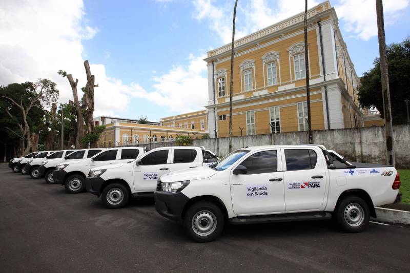 Na manhã desta quarta-feira (7), no auditório do Palácio de Governo, o Plano de Investimentos para Apoio às Ações de Eliminação da Malária Falciparum, executado pela Secretaria de Estado de Saúde Pública (Sespa), receberá um aporte financeiro de mais de R$ 1,8 mi em equipamentos para o combate à doença no Pará, em diversas regiões paraenses, que serão entregues pelo governador Simão Jatene. São 38 microscópios bacteriológicos binoculares, 21 motocicletas e nove caminhonetes, que beneficiarão os municípios de Afuá, Chaves, Anajás, Breves, Alenquer, Almeirim, Itaituba, Jacareacanga e Novo Progresso, Pacajá e São Félix do Xingu.
FOTO: MÁCIO FERREIRA / AG. PARÁ
DATA: 07.03.2018
BELÉM - PARÁ <div class='credito_fotos'>Foto: MÁCIO FERREIRA/ AG. PARÁ | <a href='/midias/2018/originais/f909fa0c-db2e-4821-bc5b-8bdebed06f6d.jpg' download><i class='fa-solid fa-download'></i> Download</a></div>