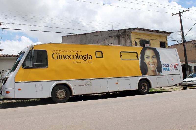 Continua até o dia 31 de março, no bairro da Agulha, em Icoaraci, a ação de busca ativa de mulheres que nunca fizeram ou estão há algum tempo sem fazer o exame preventivo do câncer de colo do útero. A busca ativa faz parte do Plano Piloto de Rastreamento do Câncer de Colo do Útero desenvolvido pelo Núcleo de Apoio à Gestão na Atenção à Mulher no Controle do Câncer de Colo de Útero e Mama (Nagam) da Sespa.
FOTO: ASCOM SESPA
DATA: 22.03.2018
BELÉM - PARÁ <div class='credito_fotos'>Foto: ASCOM SESPA | <a href='/midias/2018/originais/fa261672-f78d-4338-916c-07744fded1d9.jpg' download><i class='fa-solid fa-download'></i> Download</a></div>