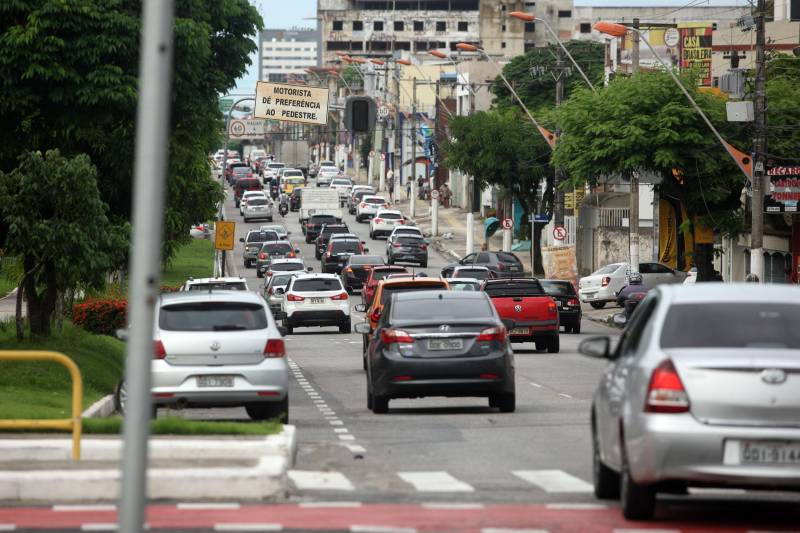 Até o dia 13 de fevereiro os proprietários de veículos com placas de finais incluídos no intervalo 72-92 poderão garantir descontos no pagamento do Imposto sobre a Propriedade de Veículos Automotores (IPVA).

FOTO: IGOR BRANDÃO / AG. PARÁ
DATA: 09.02.2018
BELÉM - PARÁ <div class='credito_fotos'>Foto: IGOR BRANDÃO / AG. PARÁ   |   <a href='/midias/2018/originais/fbcdb763-c7f6-458a-b062-470fa4ba6836.jpg' download><i class='fa-solid fa-download'></i> Download</a></div>