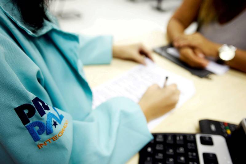 Somente em Belém, em um ano de atendimento, o setor psicossocial do PPM já acolheu 4.243 mulheres em situação de várias formas de violência, principalmente a doméstica, com uma média de 11 atendimentos por dia. FOTO: SIDNEY OLIVEIRA / ARQUIVO AG. PARÁ DATA: 05.03.2015 BELÉM - PARÁ
<div class='credito_fotos'>Foto: Sidney Oliveira/Ag. Pará | <a href='/midias/2018/originais/fc082583-3df2-4817-88bb-b41a9c208f12.jpg' download><i class='fa-solid fa-download'></i> Download</a></div>