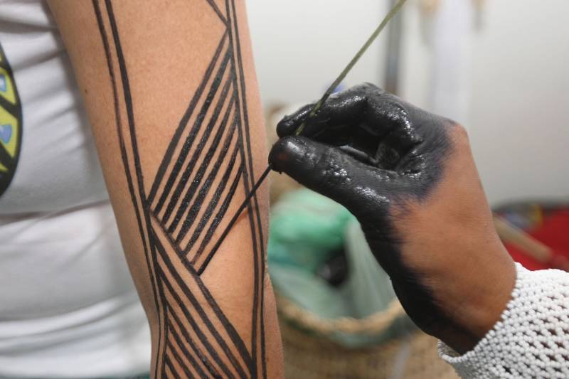 Setecentos artesãos de 54 municípios de diversas regiões do Estado estão reunidos na VI Feira Estadual de Artesanato (Fesarte). 

FOTO: CARLOS SODRÉ / AG. PARÁ
DATA: 22.11.2018
BELÉM - PARÁ <div class='credito_fotos'>Foto: CARLOS SODRÉ / AG. PARÁ    |   <a href='/midias/2018/originais/fd4a3a7a-d205-41f9-99f4-12b9d5b1fd4a.jpg' download><i class='fa-solid fa-download'></i> Download</a></div>