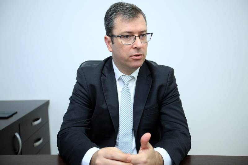 Adriano Lima (foto), diretor de operações do Instituto Nacional de Desenvolvimento Social Humano (INDSH) que também administra hospitais públicos do Estado, exalta as mudanças ocorridas nas unidades
FOTO: MÁCIO FERREIRA / AG. PARÁ
DATA: 17.02.2017
BELÉM - PARÁ <div class='credito_fotos'>Foto: MÁCIO FERREIRA/ AG. PARÁ | <a href='/midias/2018/originais/fee236fe-9438-474f-a4fb-1dcf981f8f17.jpg' download><i class='fa-solid fa-download'></i> Download</a></div>