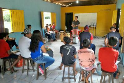 galeria: Estudantes participam de mini painel de bandas em Colares