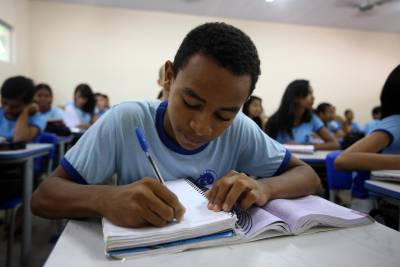 notícia: Pré-matrícula na rede estadual para 2019 inicia na próxima terça-feira (18)