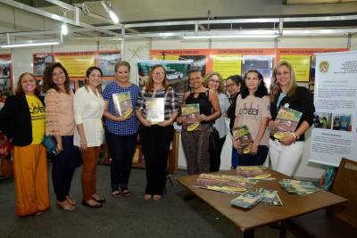 notícia: Cânticos místicos e lançamento de livro marcam terceiro dia da Feira do Livro