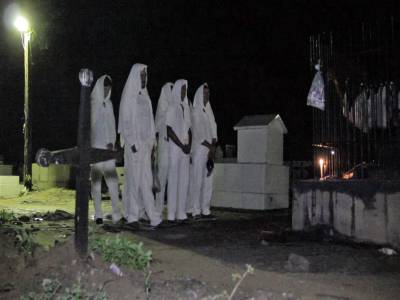 notícia: Católicos de Oriximiná mantêm ritual de Encomendação das Almas