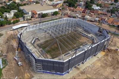 notícia: Ginásio de esportes de Santarém já está em fase de conclusão