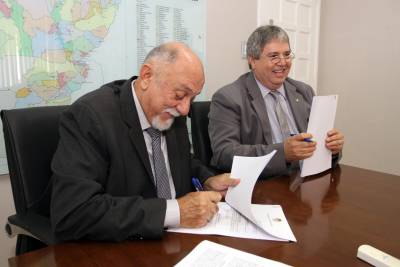 notícia: Governo e TJE assinam termo de cooperação para reforçar a segurança nos fóruns