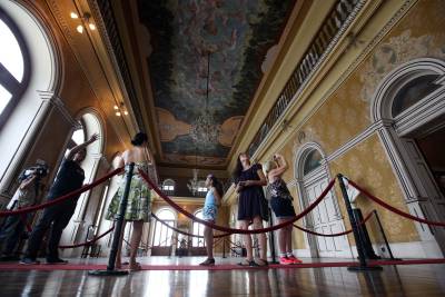notícia: Theatro da Paz comemora 140 anos encantando paraenses e turistas