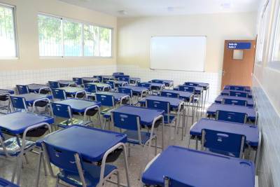 notícia: Seduc entrega mais duas escolas para atender 2.482 estudantes