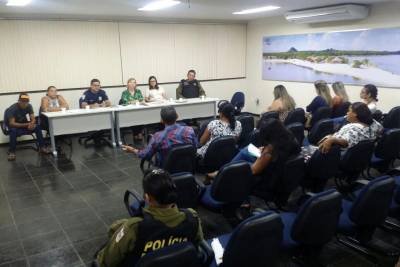 notícia: Governo e sociedade buscam soluções para a situação de refugiados venezuelanos