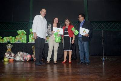 notícia: Concurso de redação premia alunos da rede estadual 
