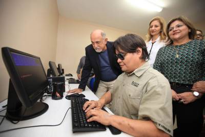 galeria: Governador Simão Jatene inaugura Escola Álvares  de Azevedo, em Belém