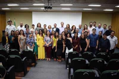 notícia: Servidores recebem certificados de especialização em C&T e Educação Profissional e Tecnológica