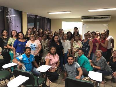notícia: Atenção ao idoso é tema de capacitação para profissionais de abrigos estaduais