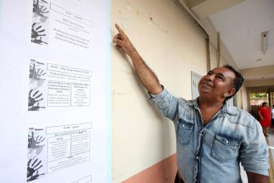 notícia: Evento da Universidade do Estado debate os 16 anos da Lei de Libras