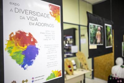 notícia: Exposição provoca reflexões sobre gênero, religião e biodiversidade