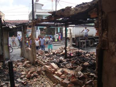 notícia: Cohab vai atender famílias afetadas por incêndio no Telégrafo