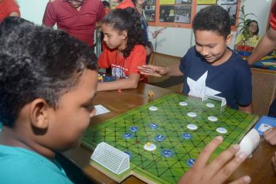 galeria: 'Jogos ao Redor do Mundo' lança clássico RexPa na Feira do Livro