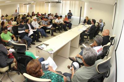 notícia: Estado começa diálogo com entidades sindicais